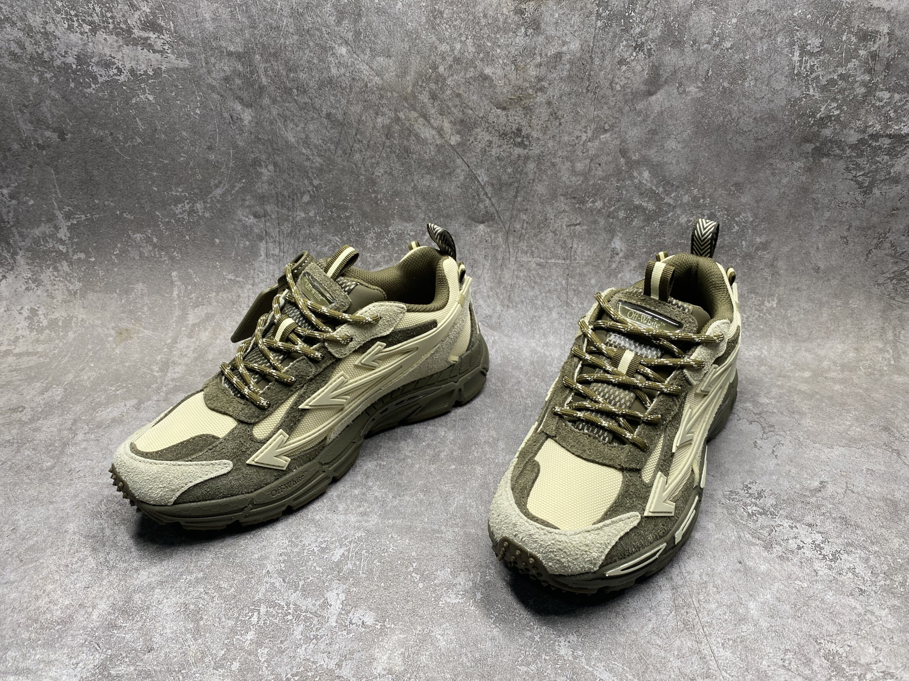 UA Off-White "BE RIGHT BACK"