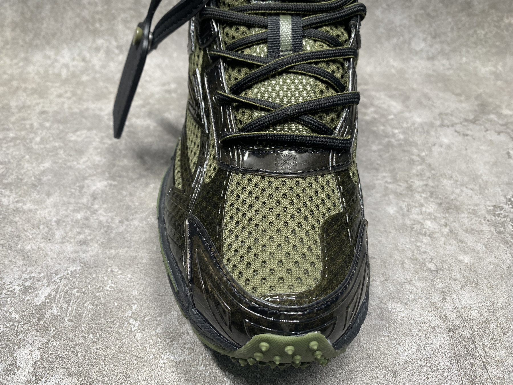 UA Off-White "BE RIGHT BACK"