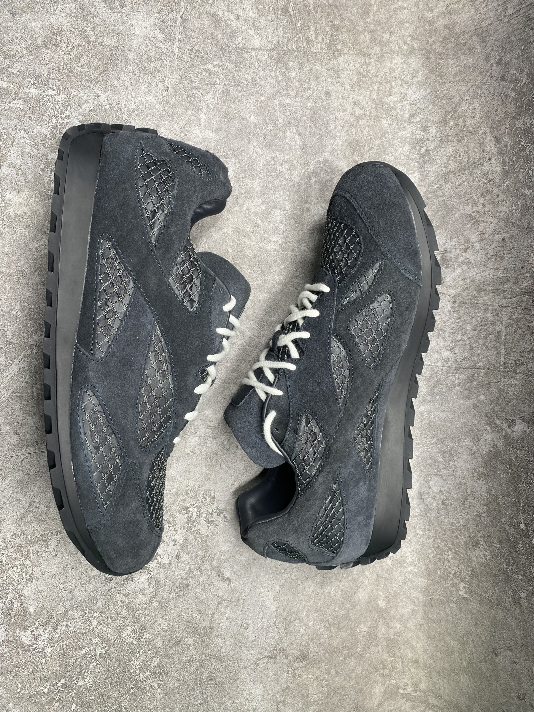 UA B0tt*ga Ven*ta Orbit Sneaker