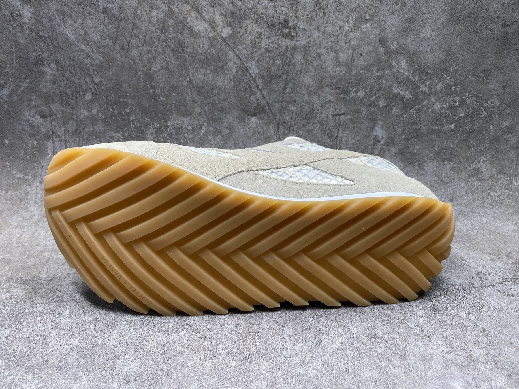 UA B0tt*ga Ven*ta Orbit Sneaker