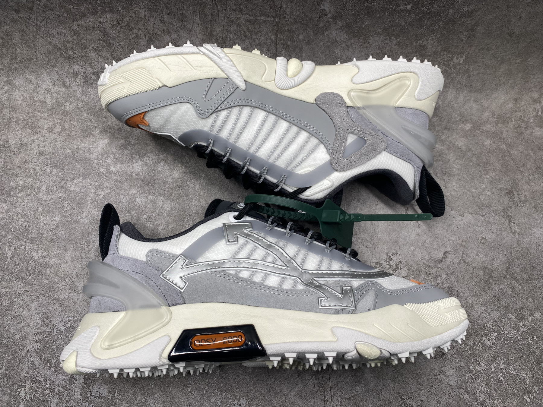 UA Off-White Odsy-2000 Sneaker