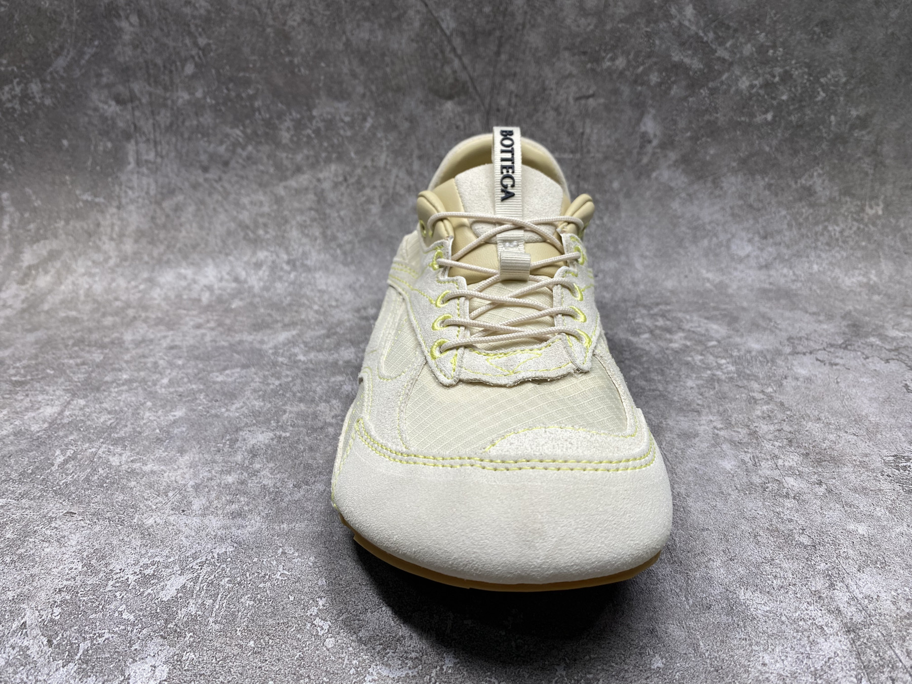 ua b0tt*ga Ven*ta orbit flash sneaker