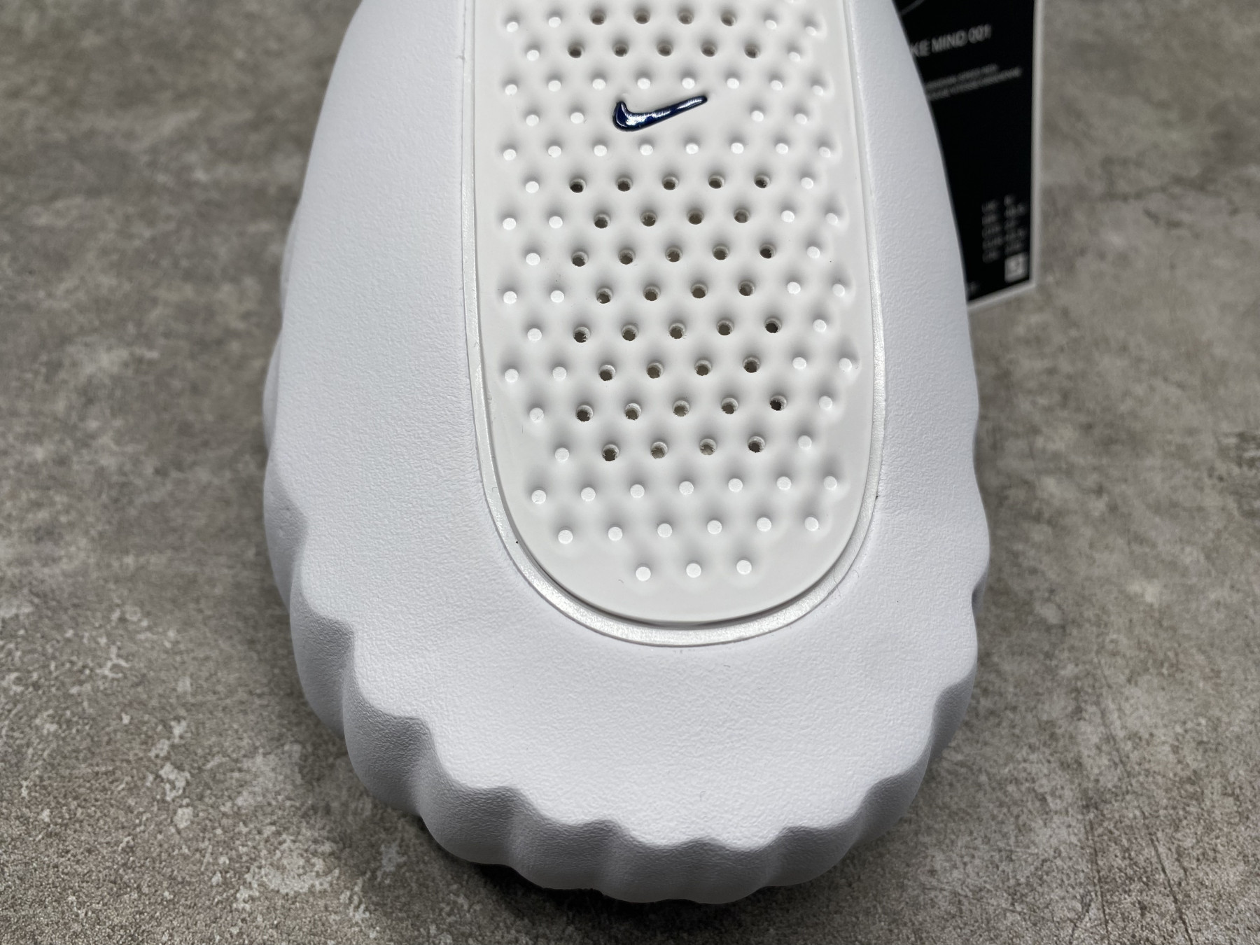 Nike Mind 001 Slide (Runs one size small)