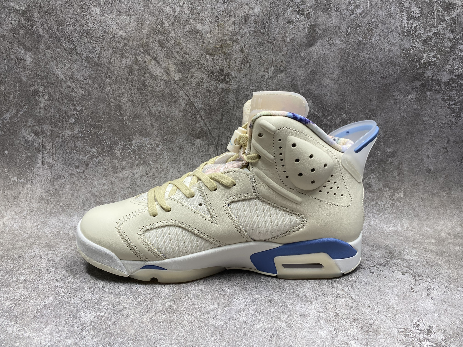 UA AIR JORDAN 6 Retro