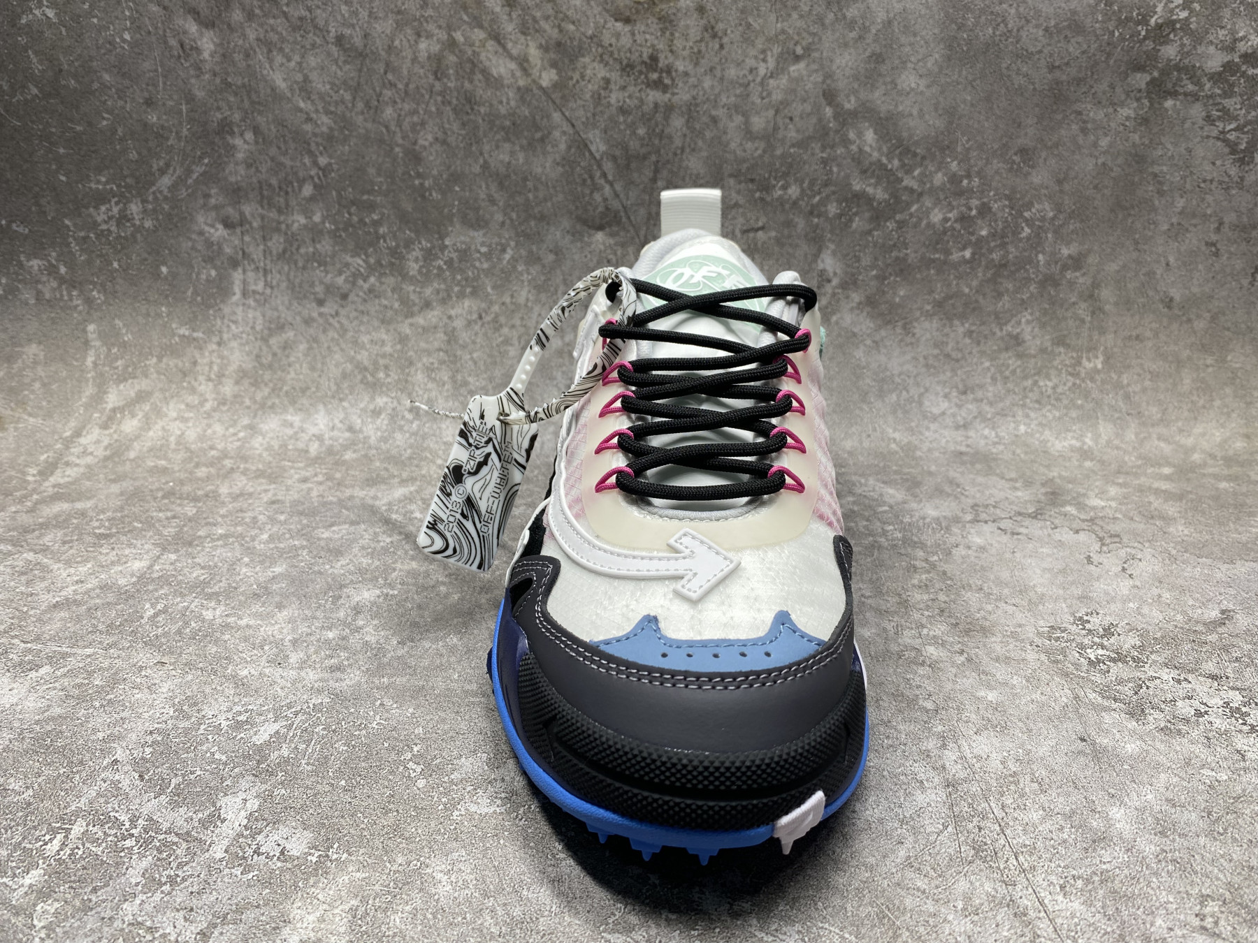 UA Off-White Odsy-2000 Sneaker