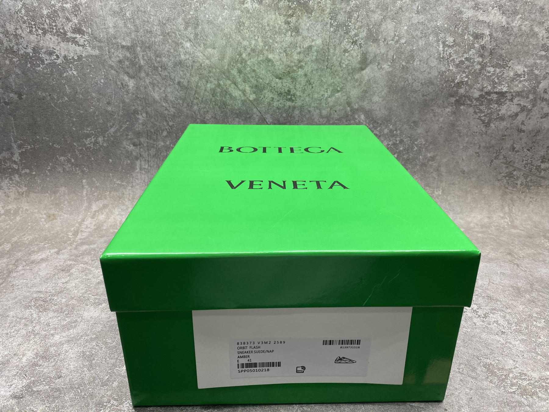 ua b0tt*ga Ven*ta orbit flash sneaker
