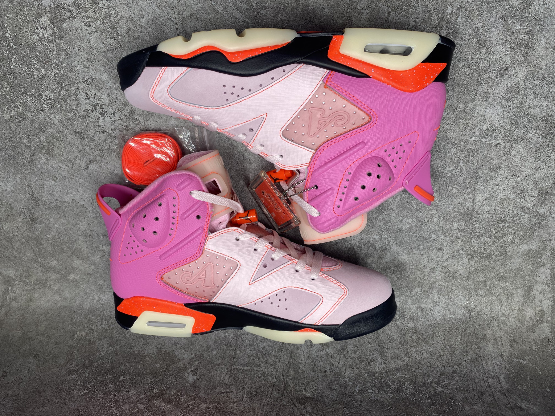 UA AIR Jordan 6 Retro