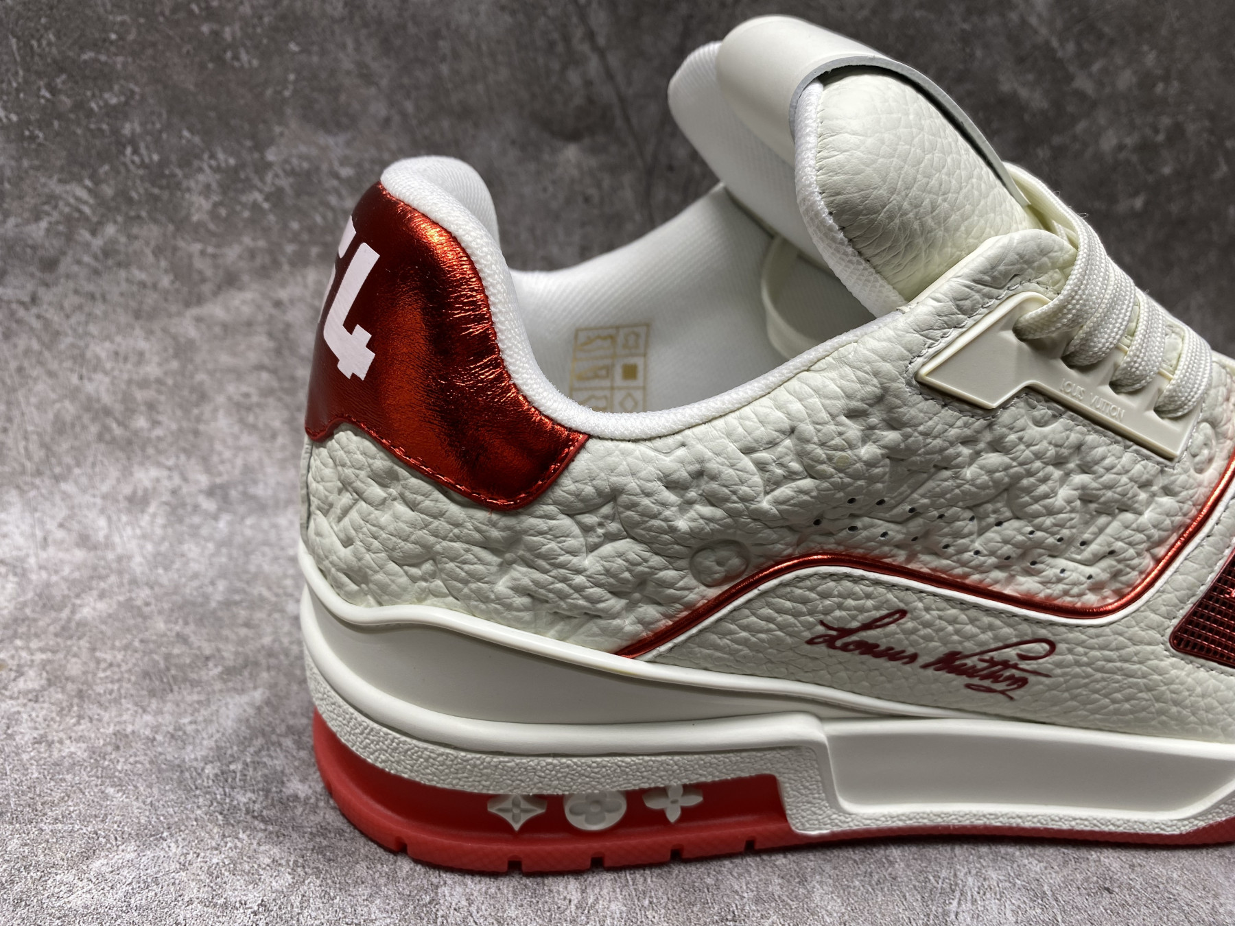 UA LV trainer Sneakers