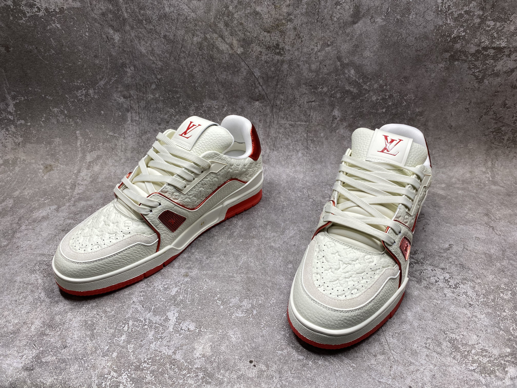 UA LV trainer Sneakers
