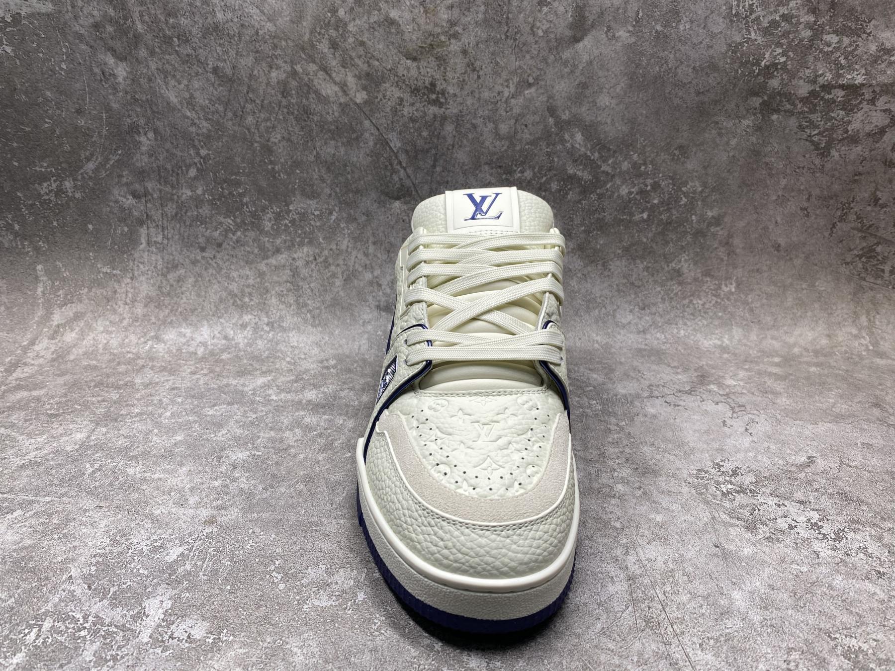 UA LV trainer Sneakers