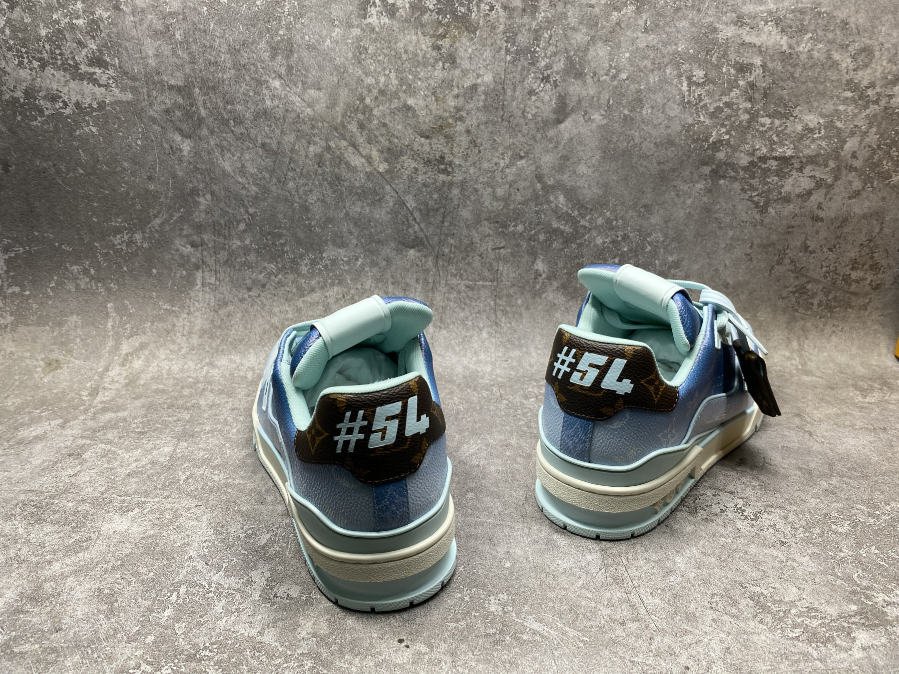 UA LV trainer Sneakers