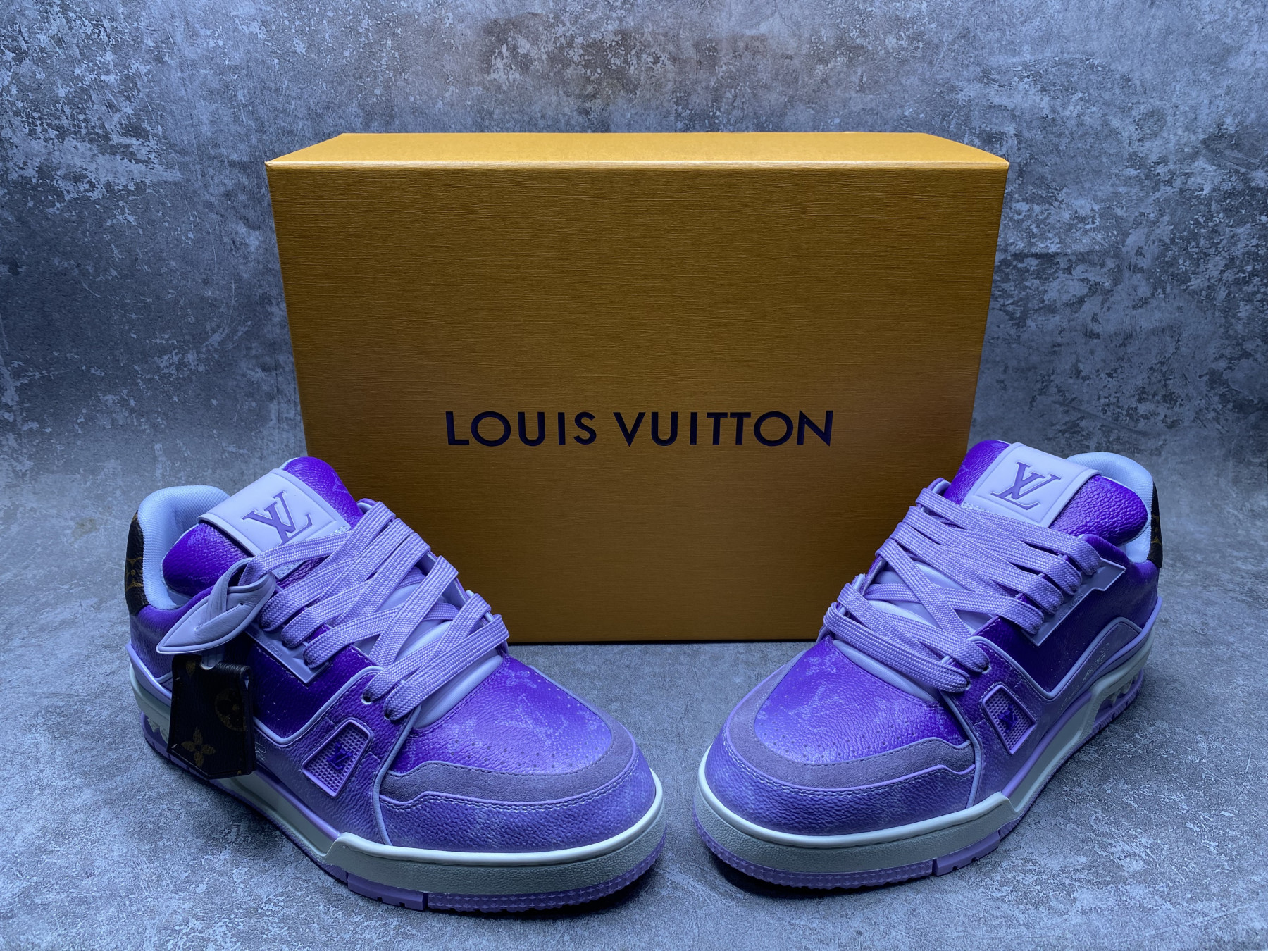 UA LV trainer Sneakers