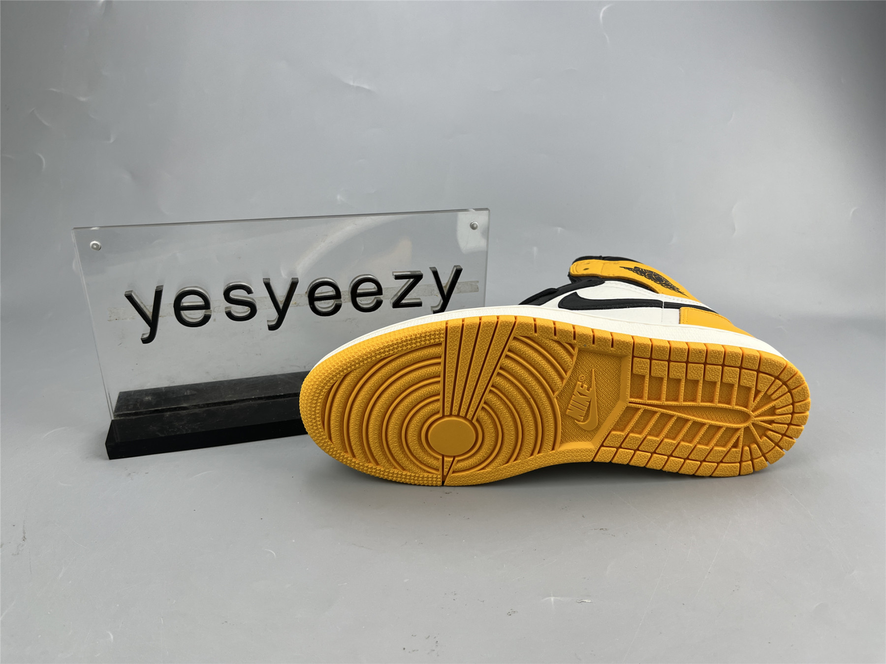 UA AIR JORDAN 1 RETRO HIGH OG 