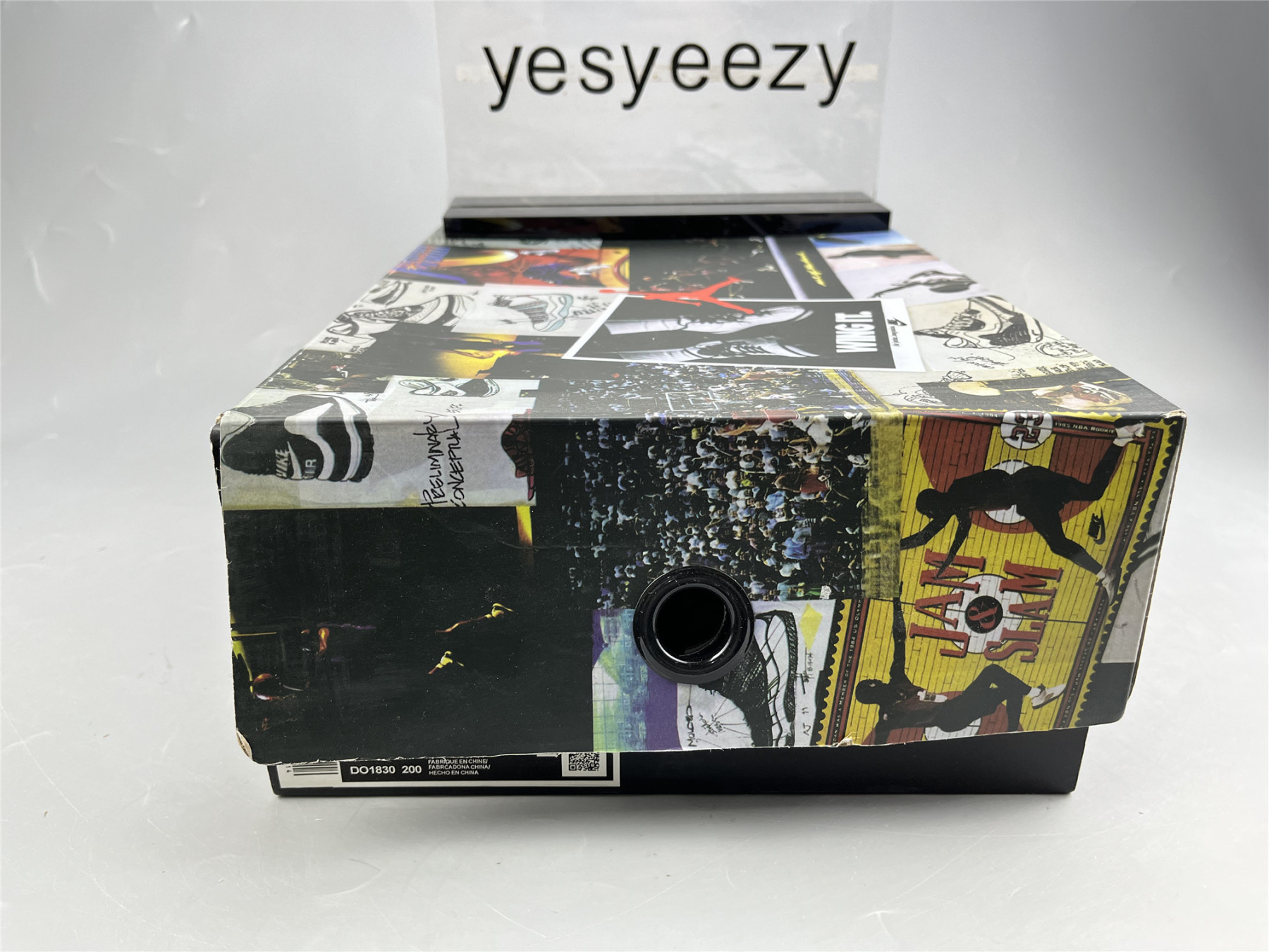 UA AIR JORDAN 3 RETRO 