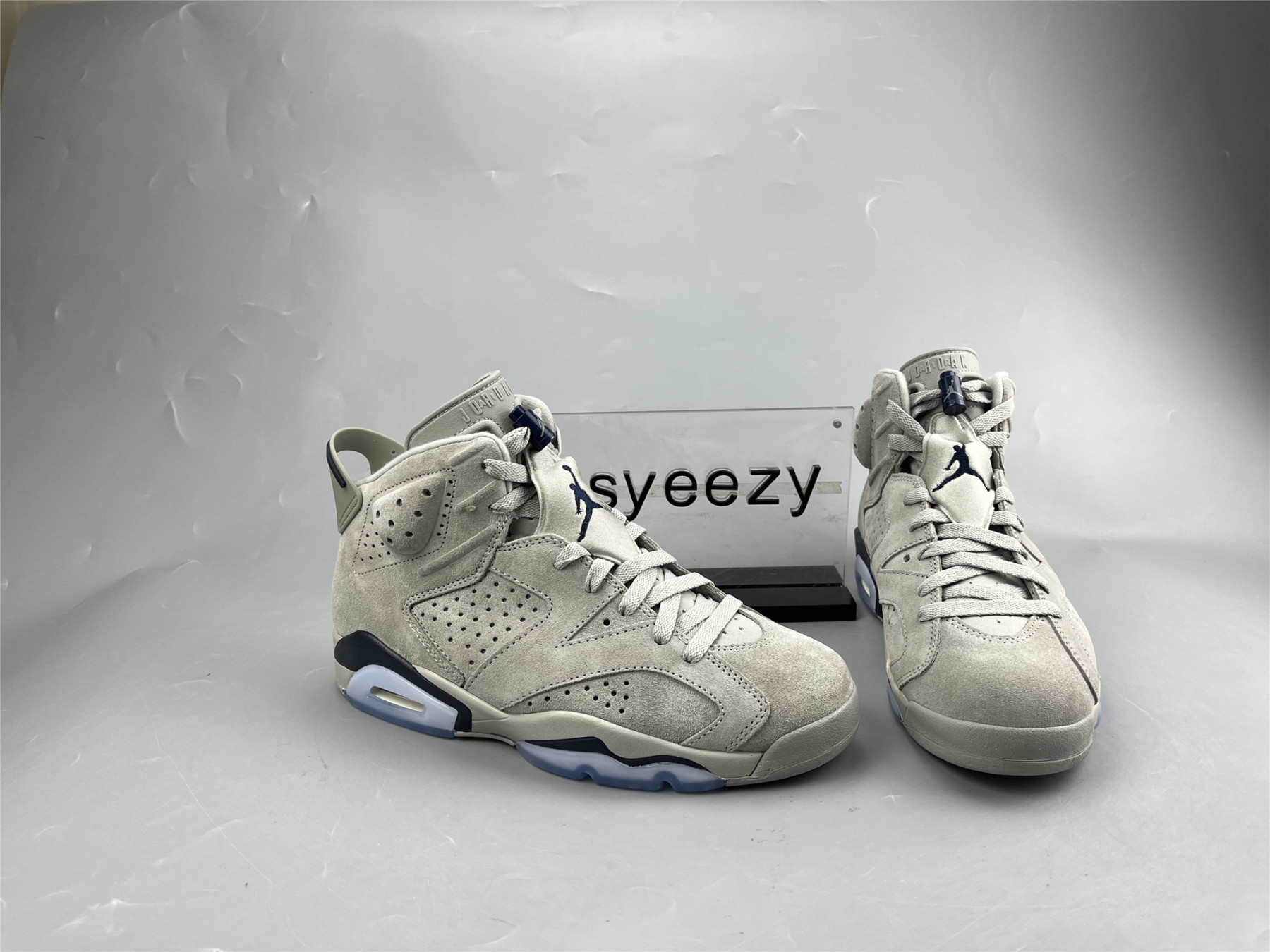 UA AIR JORDAN 6 RETRO 