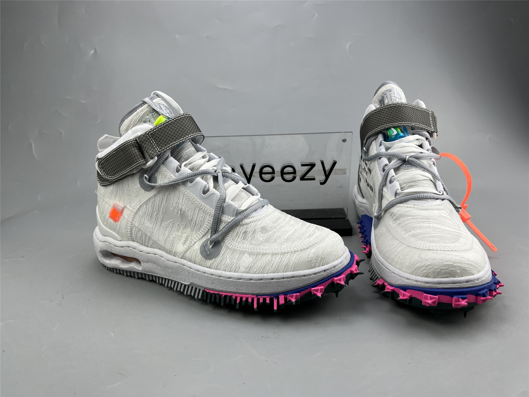 UA OFF-WHITE X NIKE AIR FORCE 1 MID â€œWHITEâ€