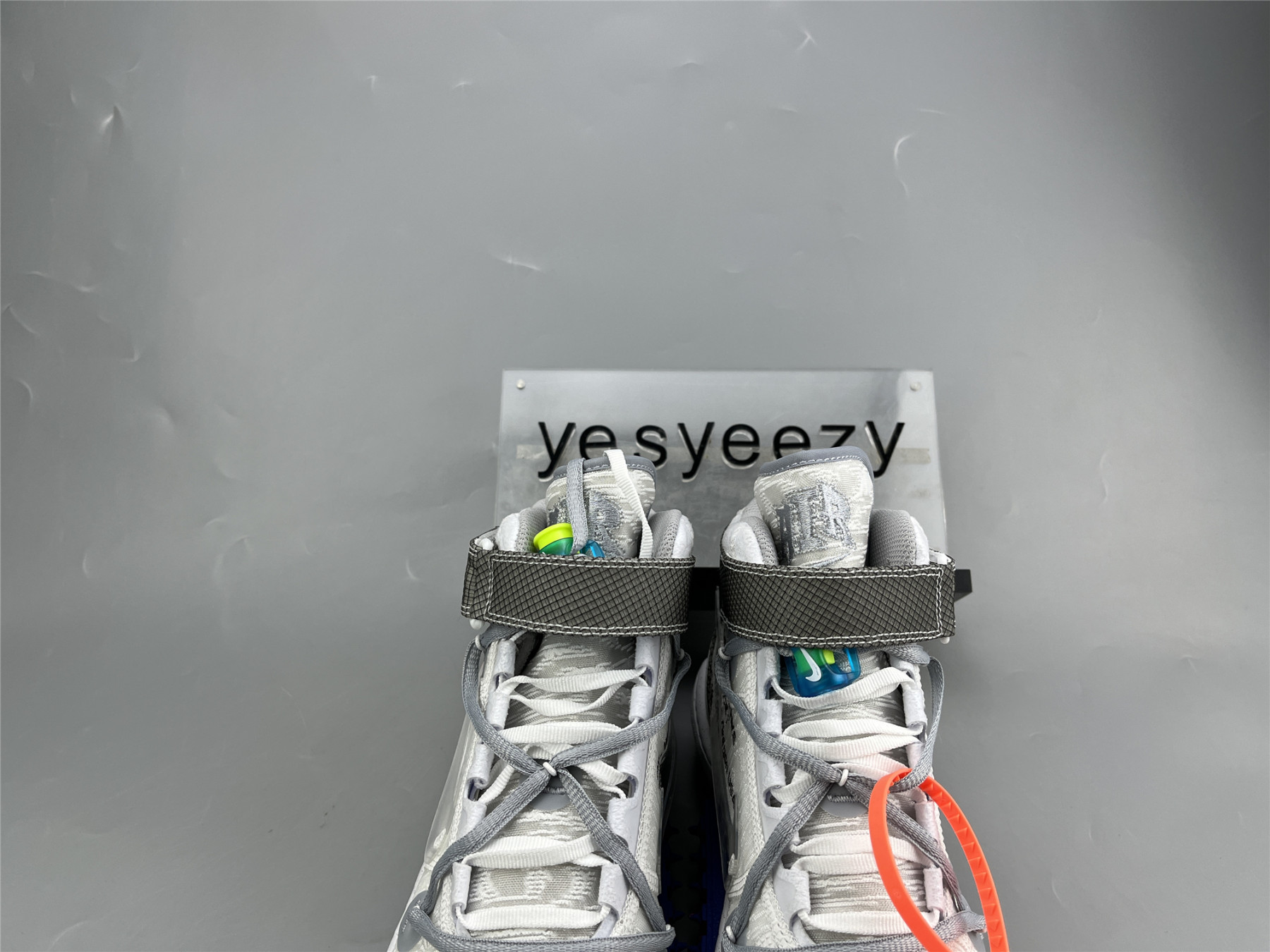 UA OFF-WHITE X NIKE AIR FORCE 1 MID â€œWHITEâ€