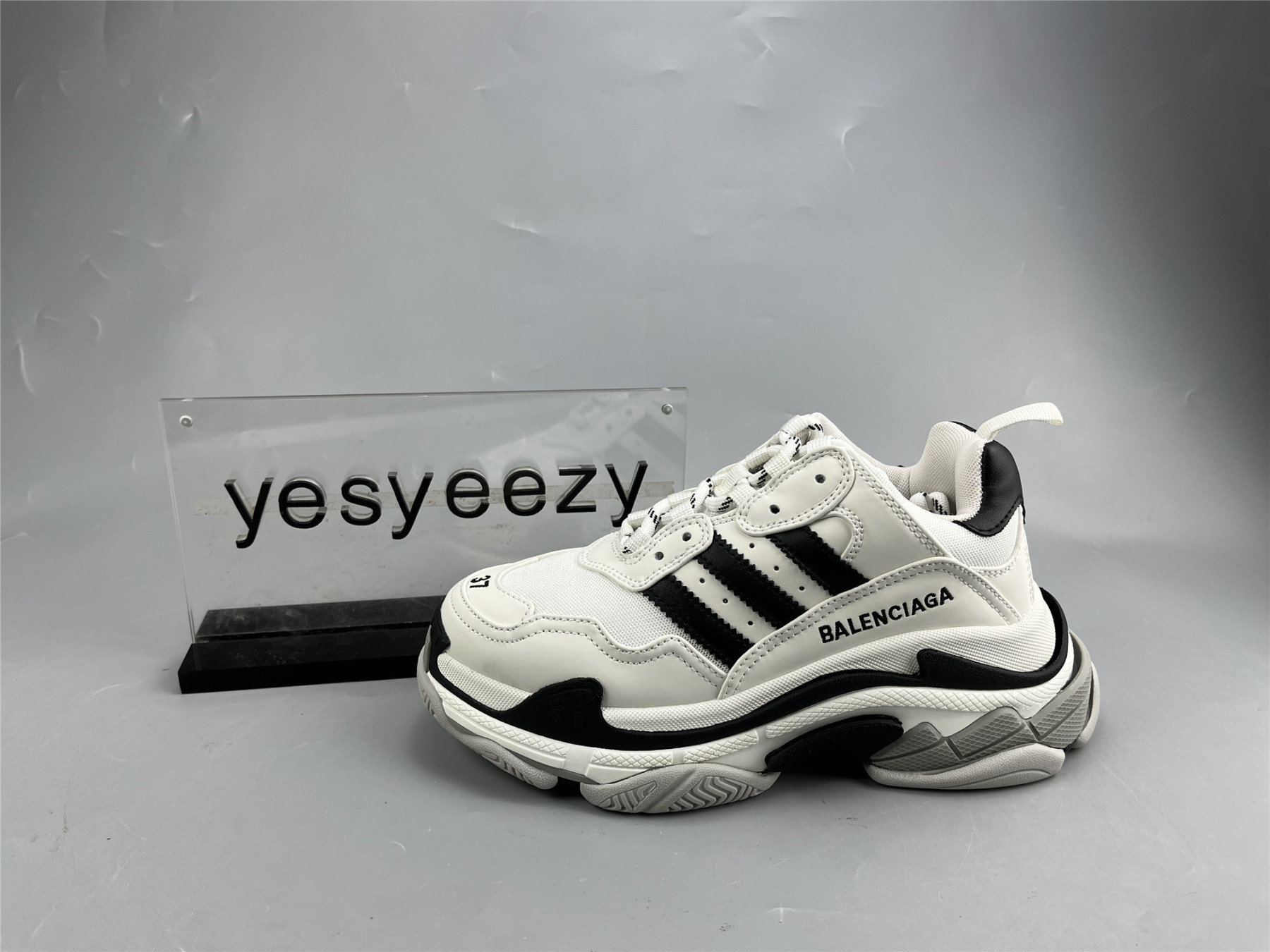 UA TRIPLE S SNEAKER WHITE BLACK