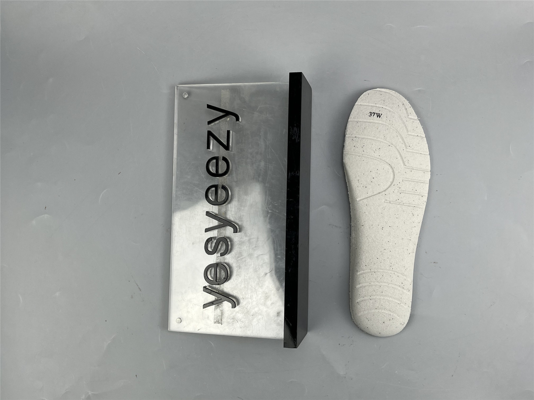 UA TRIPLE S SNEAKER WHITE BLACK