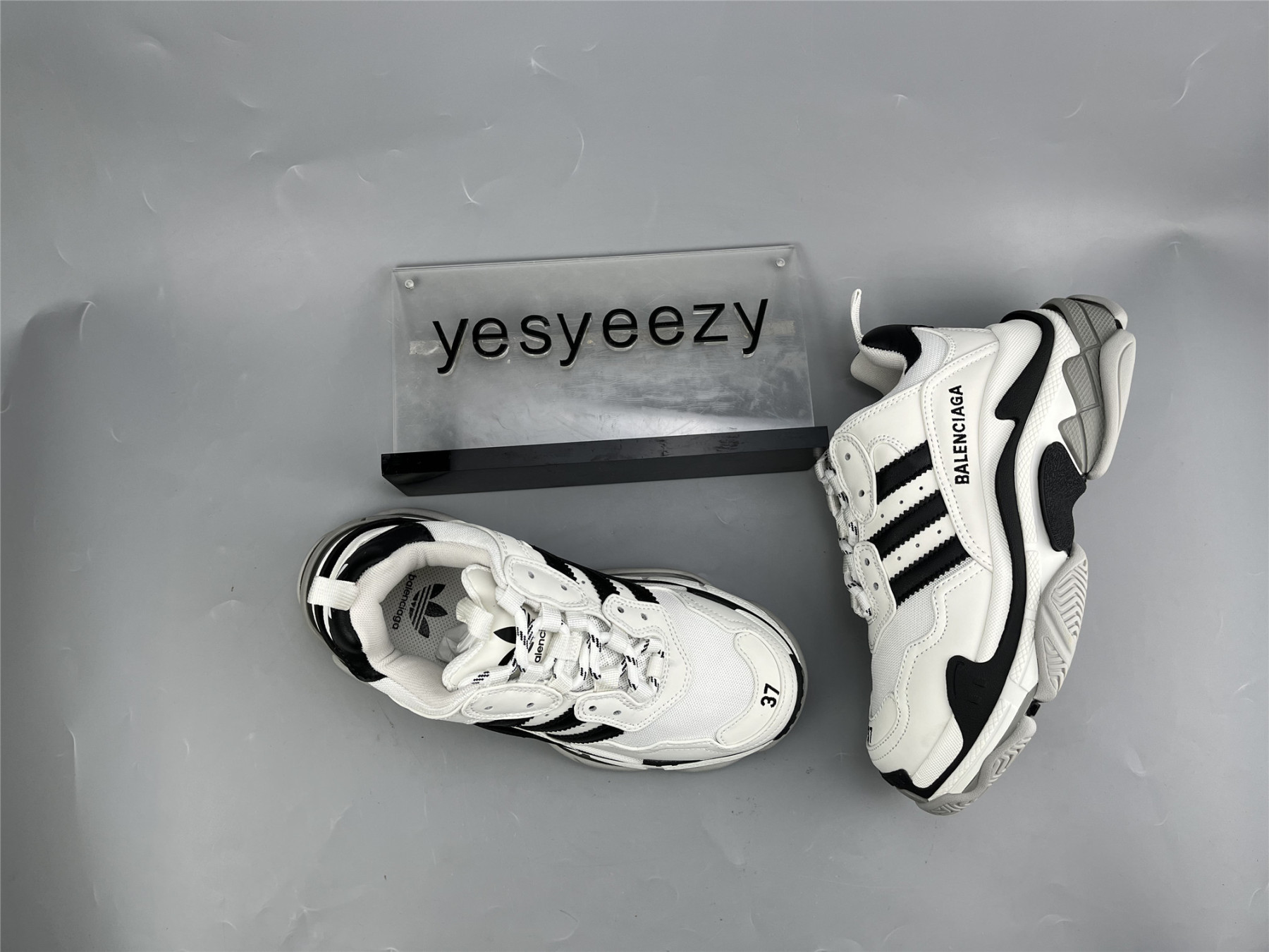 UA TRIPLE S SNEAKER WHITE BLACK