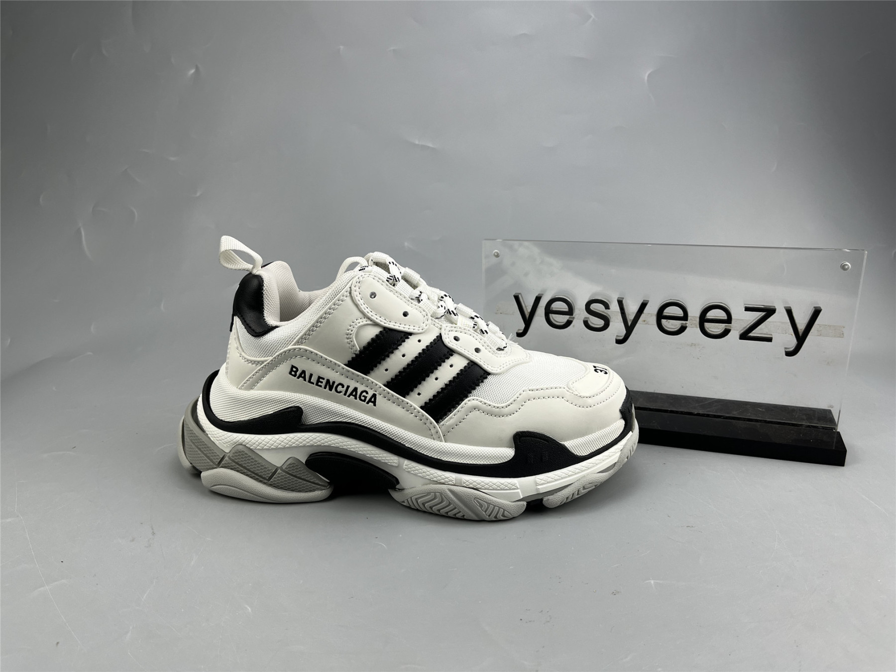 UA TRIPLE S SNEAKER WHITE BLACK