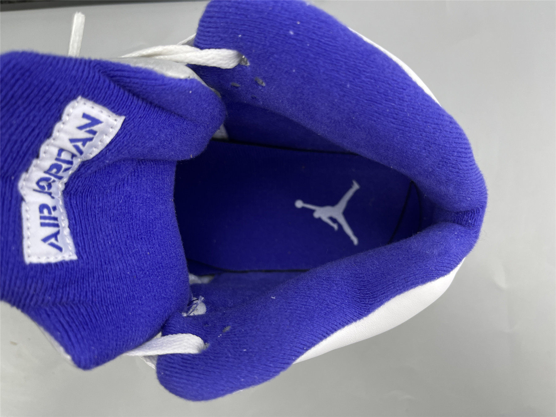 UA AIR JORDAN 5 RETRO â€œCONCORDâ€