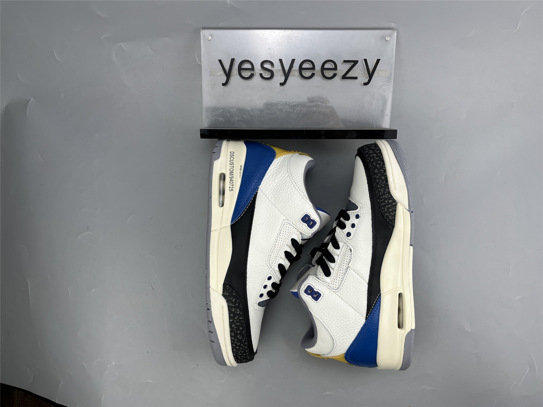 UA AIR JORDAN 3 RETRO GS 