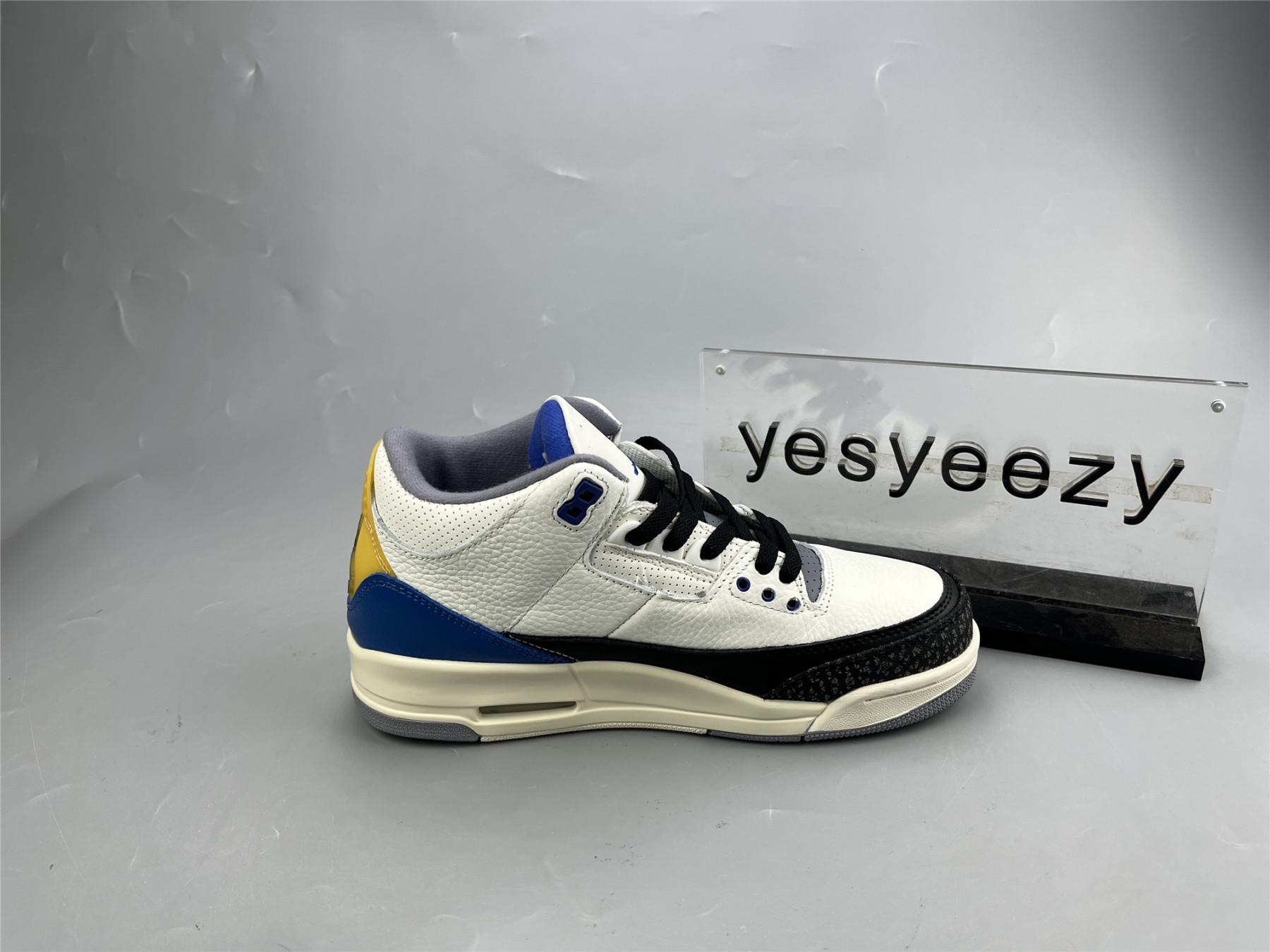 UA AIR JORDAN 3 RETRO GS 