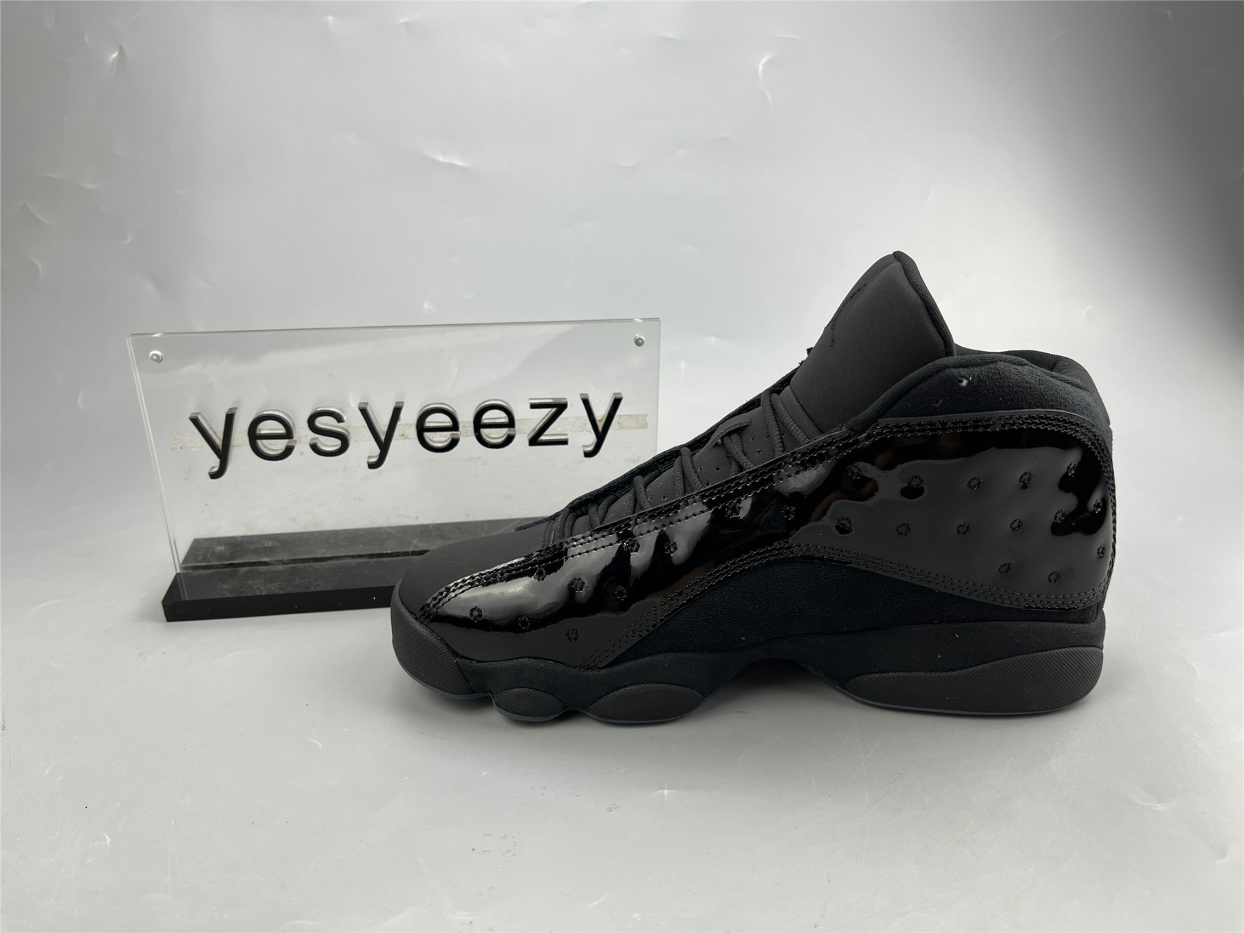 UA AIR JORDAN 13 RETRO 