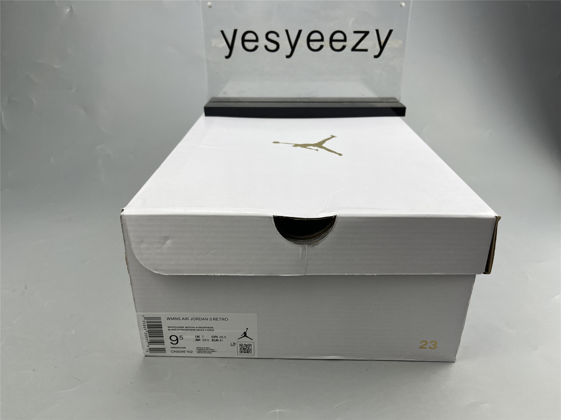 UA WMNS AIR JORDAN 3 RETRO 