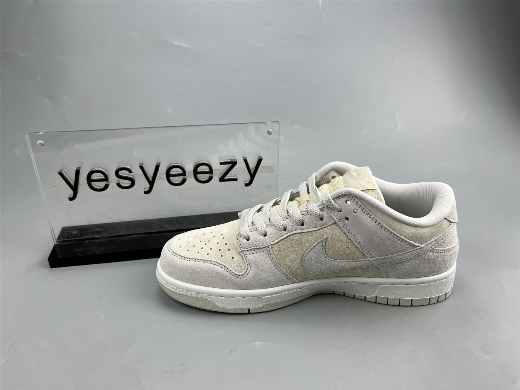 UA NIKE DUNK LOW PREMIUM 