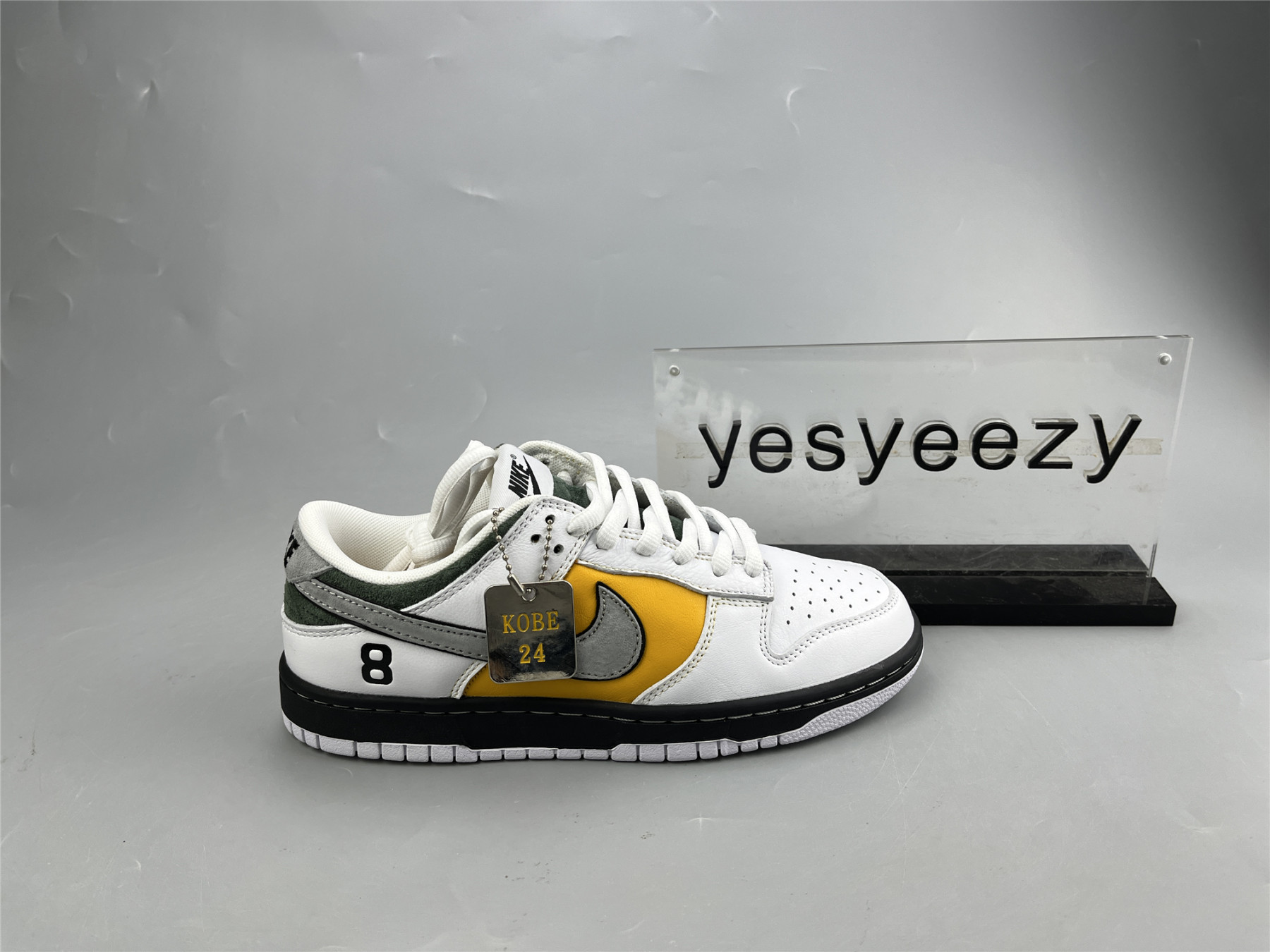 UA NIKE DUNK LOW KOBE WHITE YELLOW GREEN