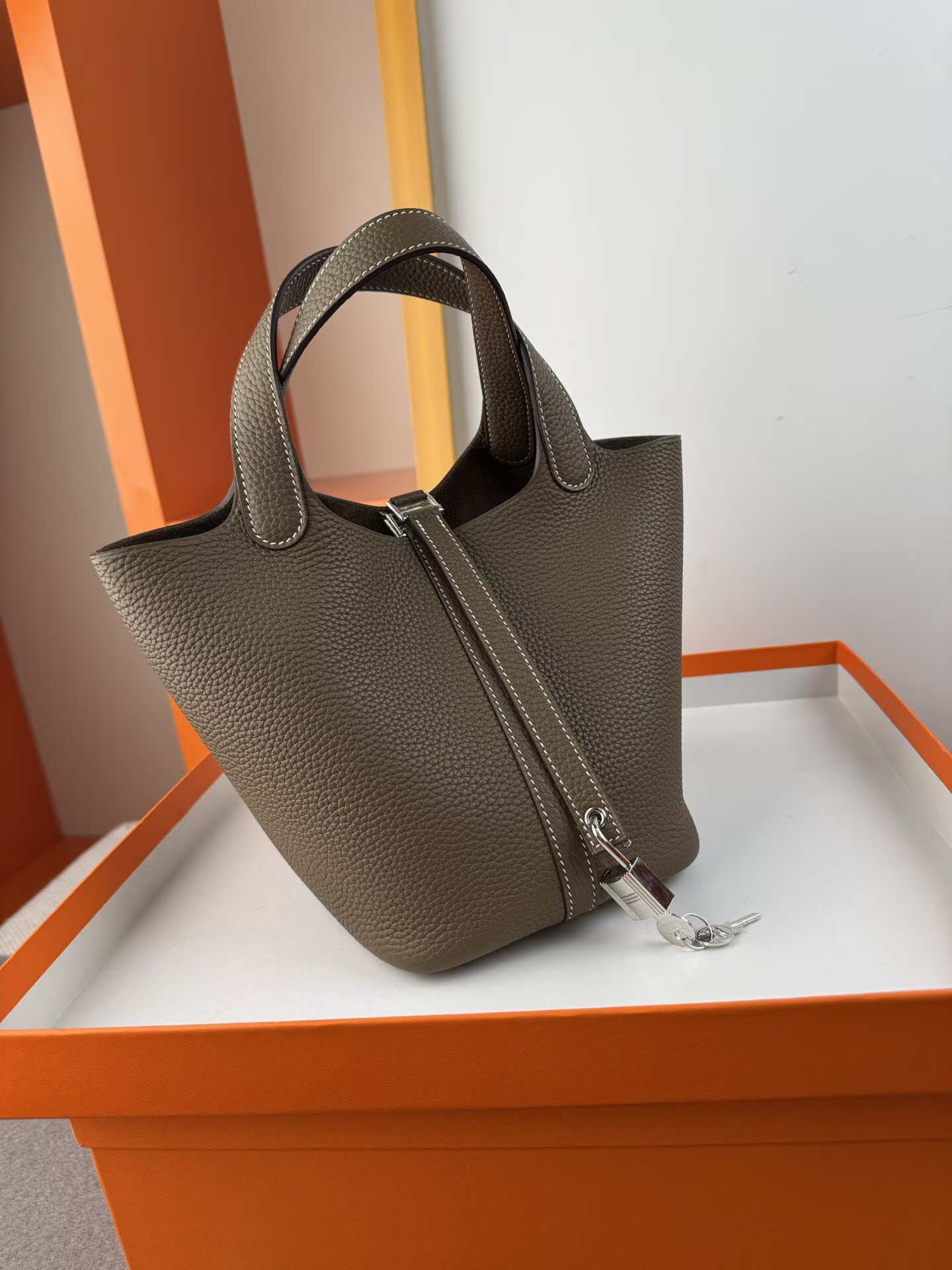 H**me5 Picotin 18cm elephant gray without original box
