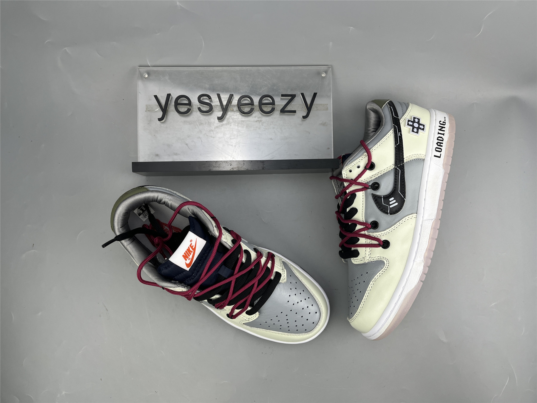 UA NIKE WMNS DUNK LOW SP 