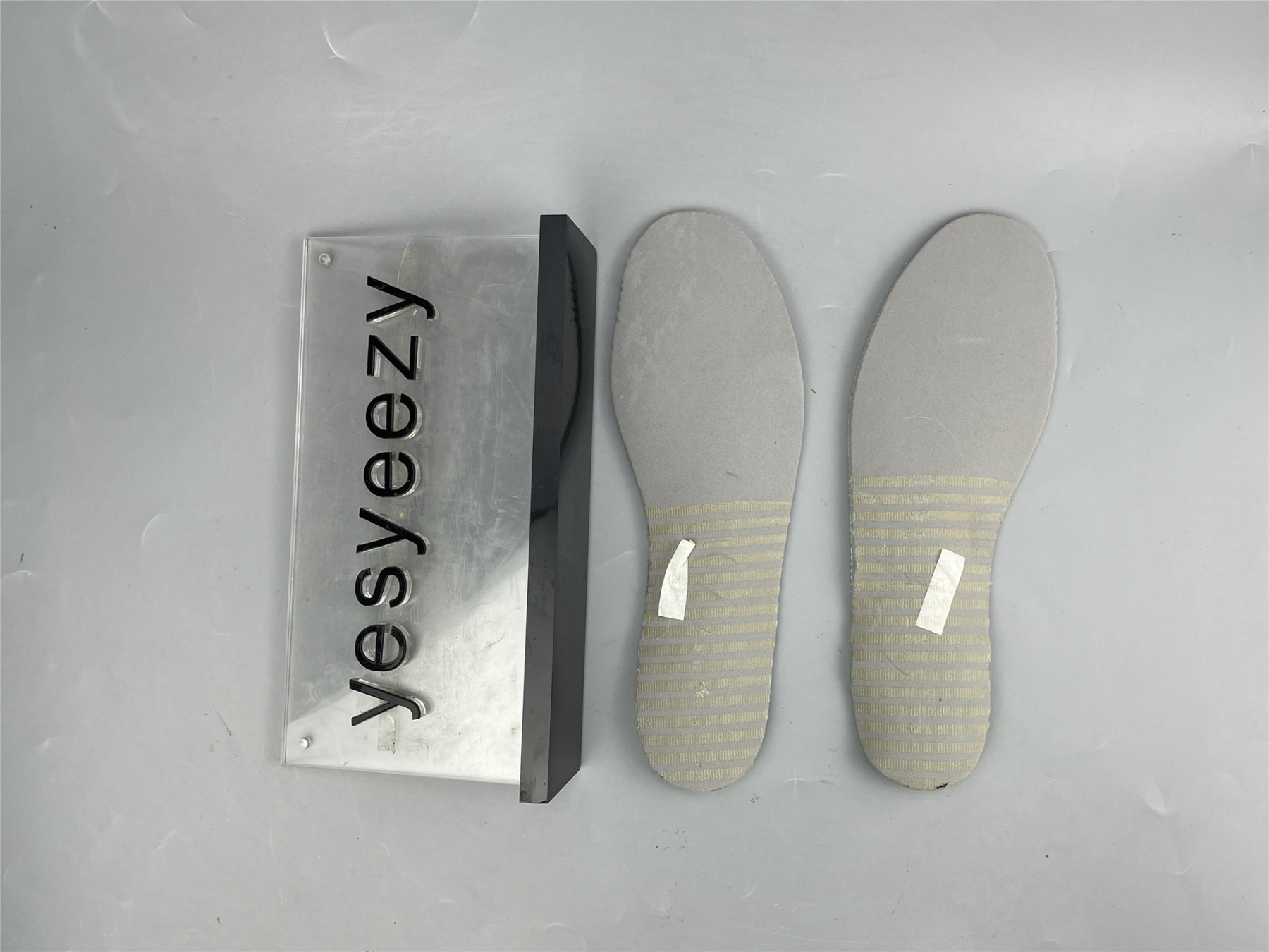 UA NIKE KYRIE IRVING X DUNK LOW SE GS 