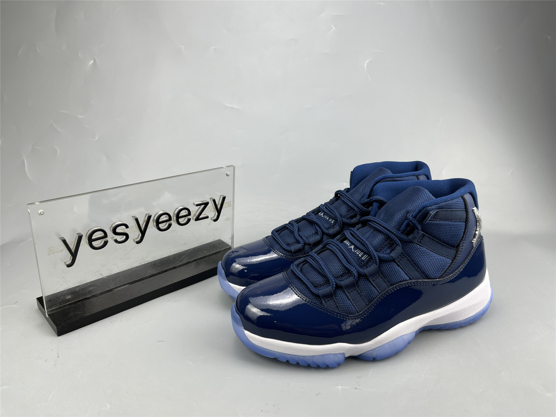 UA AIR JORDAN 11 RETRO BLUE