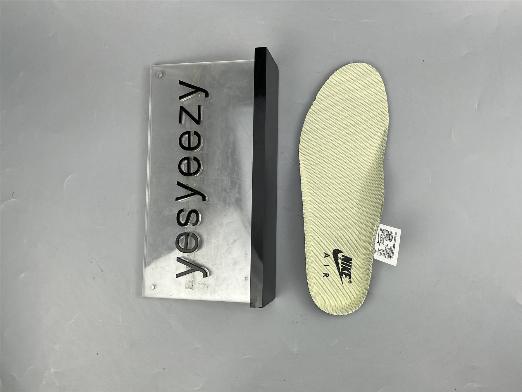 UA NIKE CLOT X AIR MAX 1 