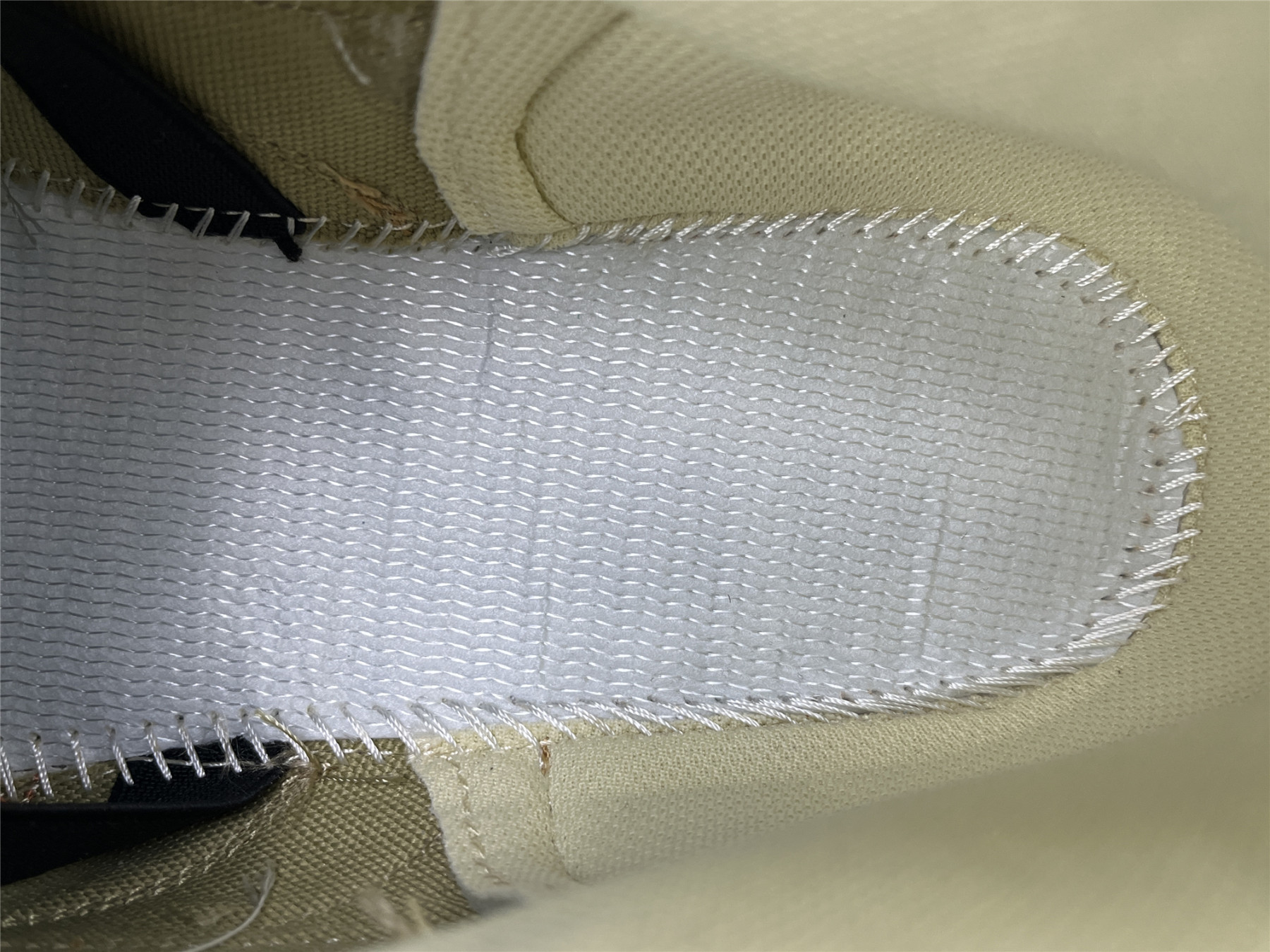 UA NIKE AIR TRAINER 1 