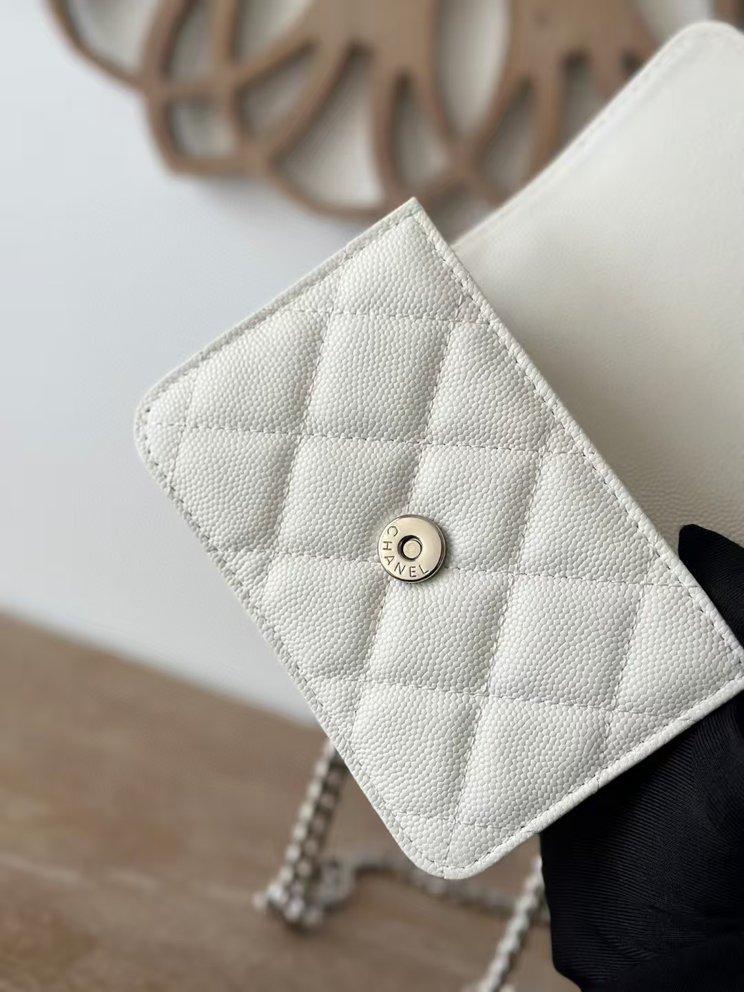Ch**el Coco Caviar Clutch With Chain White 11x8.5x7cm