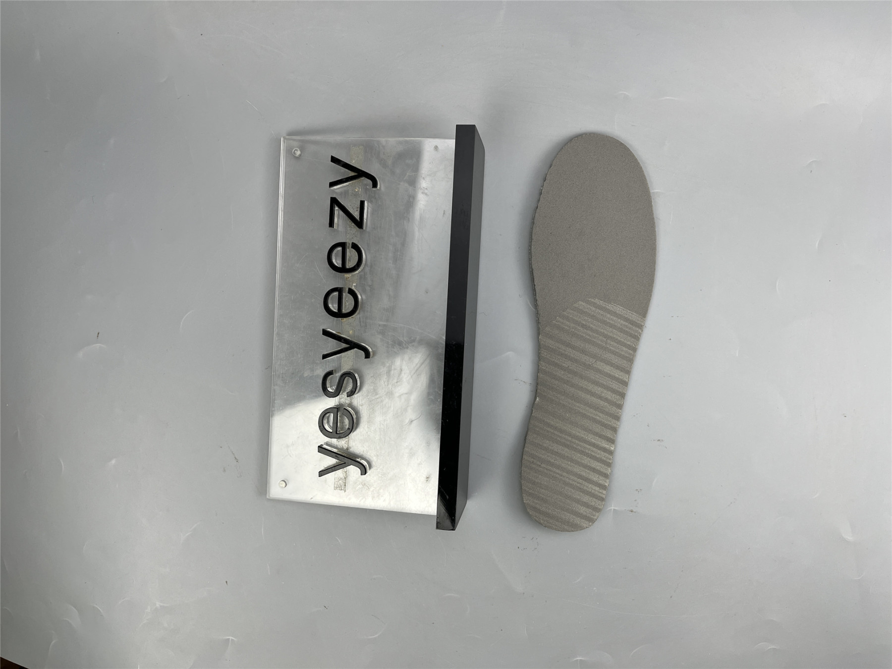 UA NIKE WMNS DUNK LOW LX 