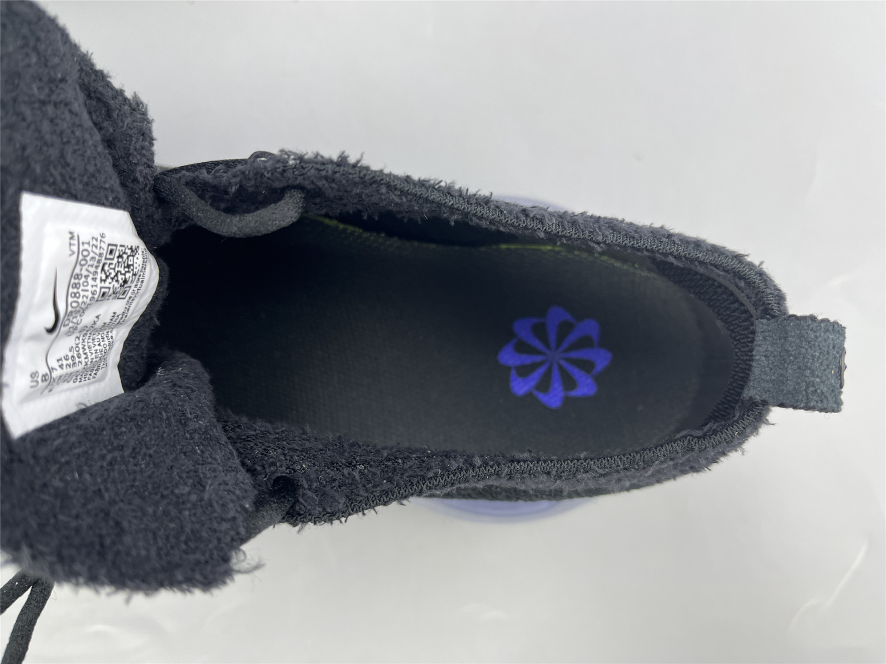 UA NIKE AIR MAX SCORPION 