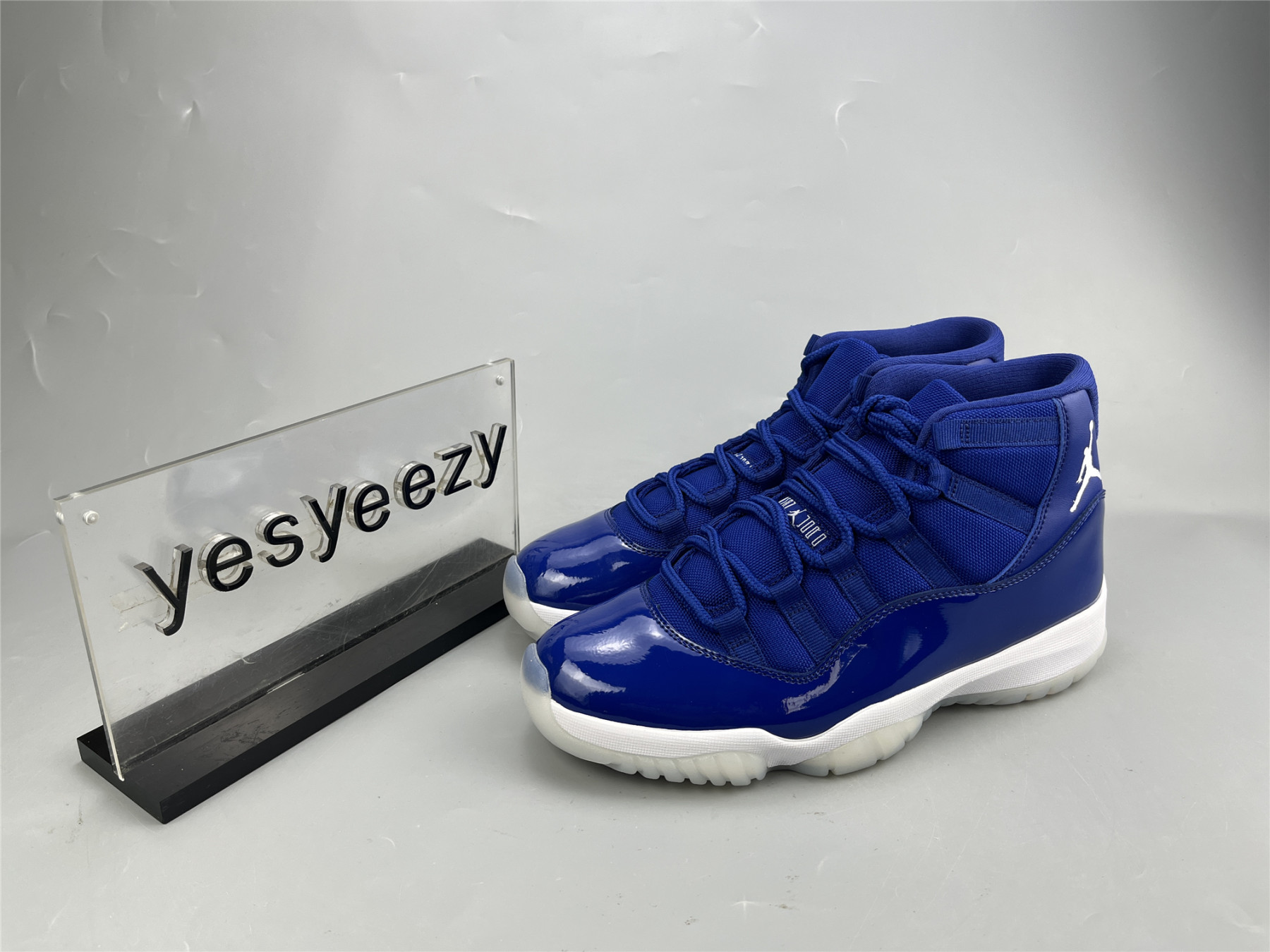 UA AIR JORDAN 11 RETRO LEGEND BLUE