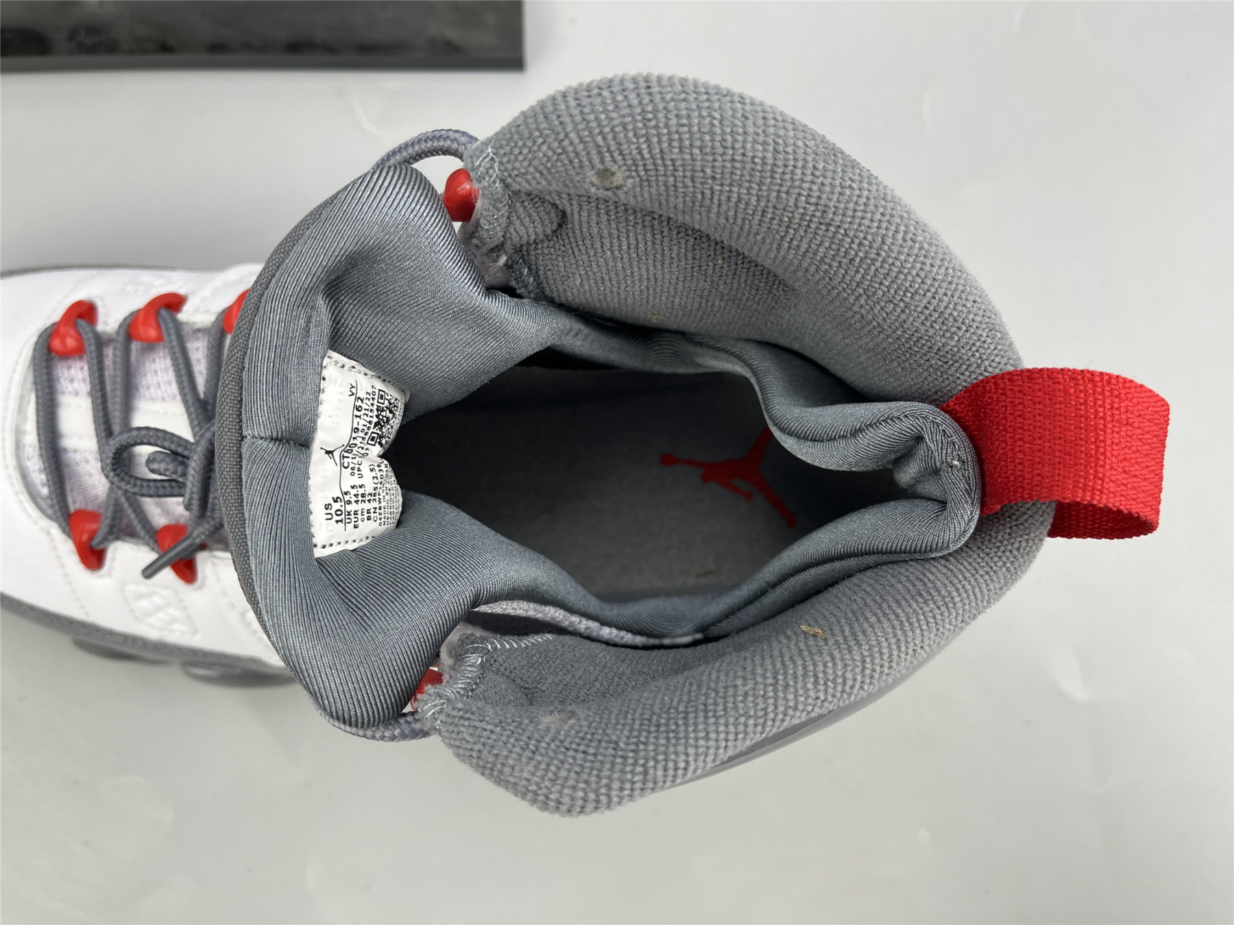 UA AIR JORDAN 9 RETRO 