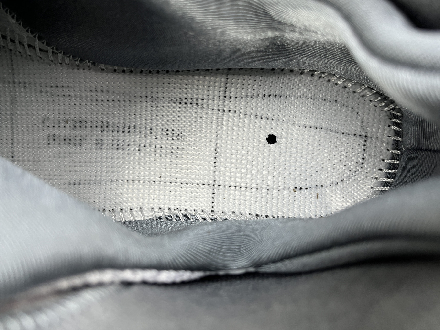 UA AIR JORDAN 9 RETRO 