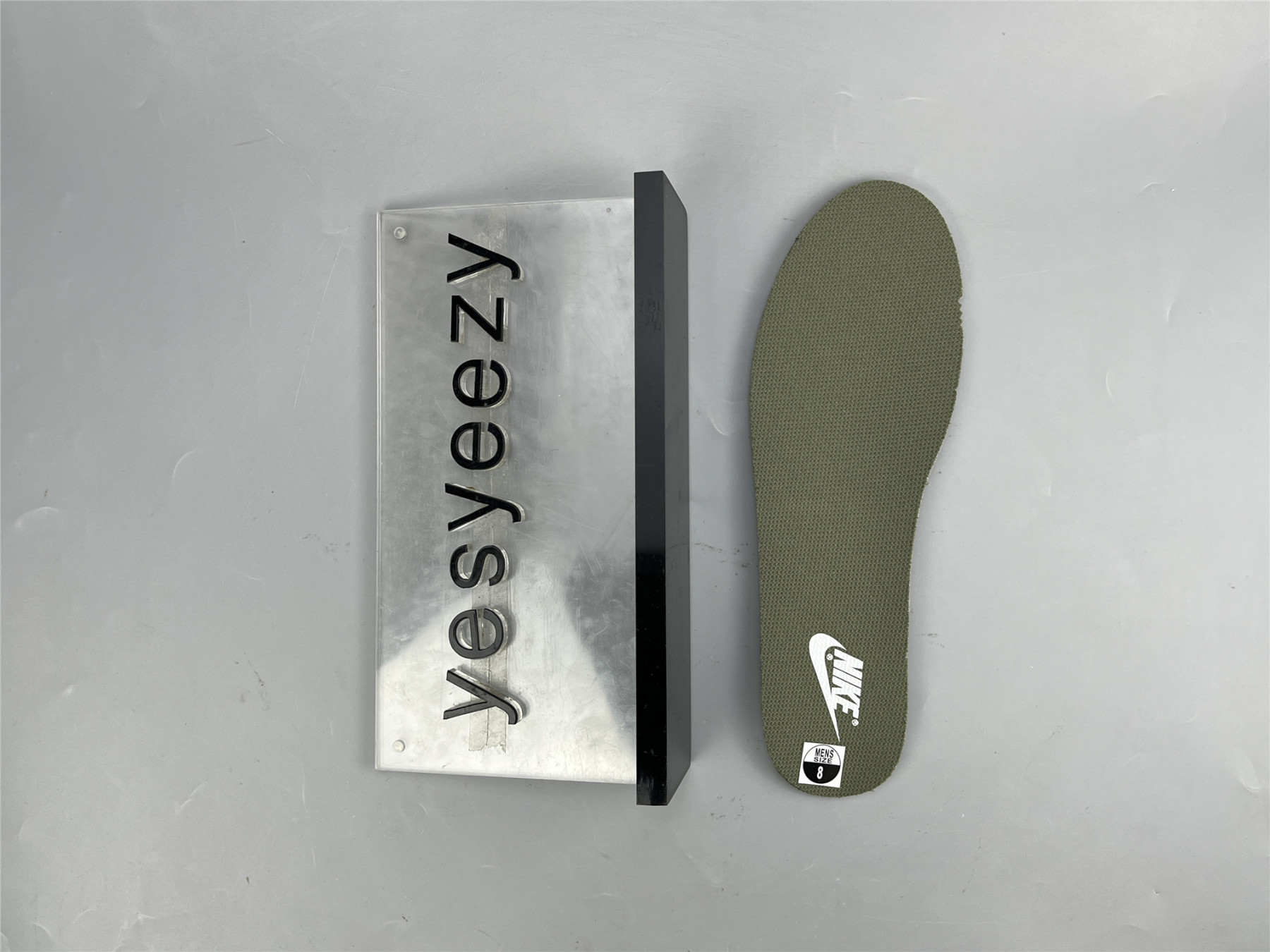 UA NIKE WMNS DUNK LOW 