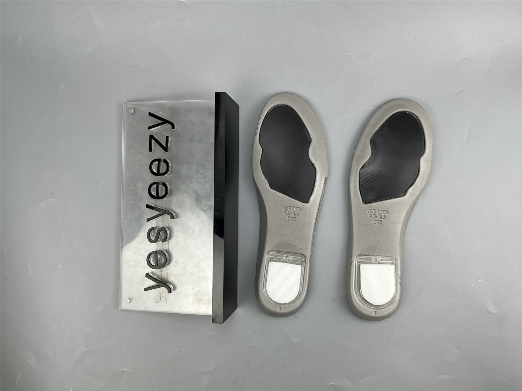 UA HUF X NIKE SB DUNK LOW "SAN FRANCISCO"