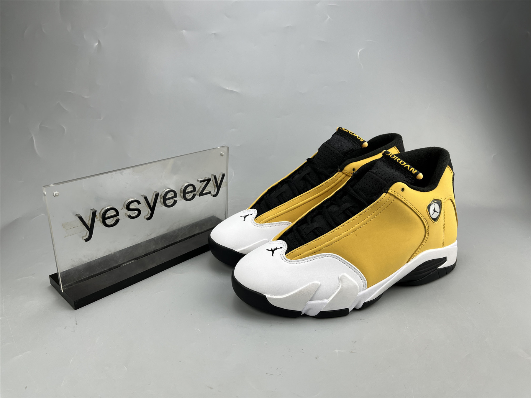 UA AIR JORDAN 14 RETRO 