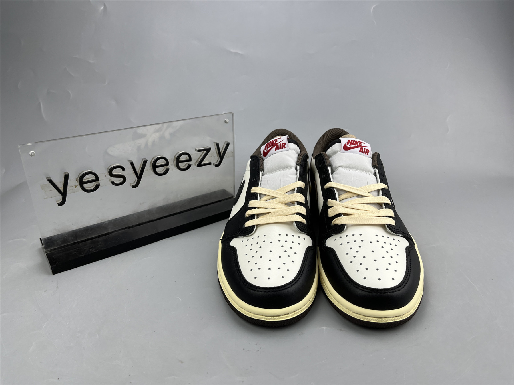 UA AIR JORDAN 1 LOW OG SP