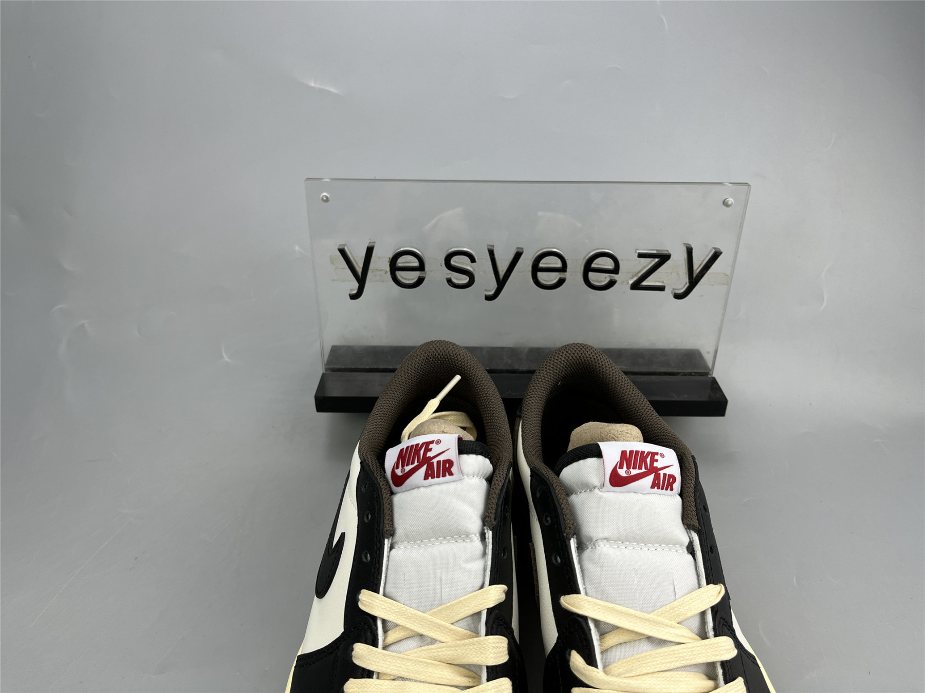 UA AIR JORDAN 1 LOW OG SP