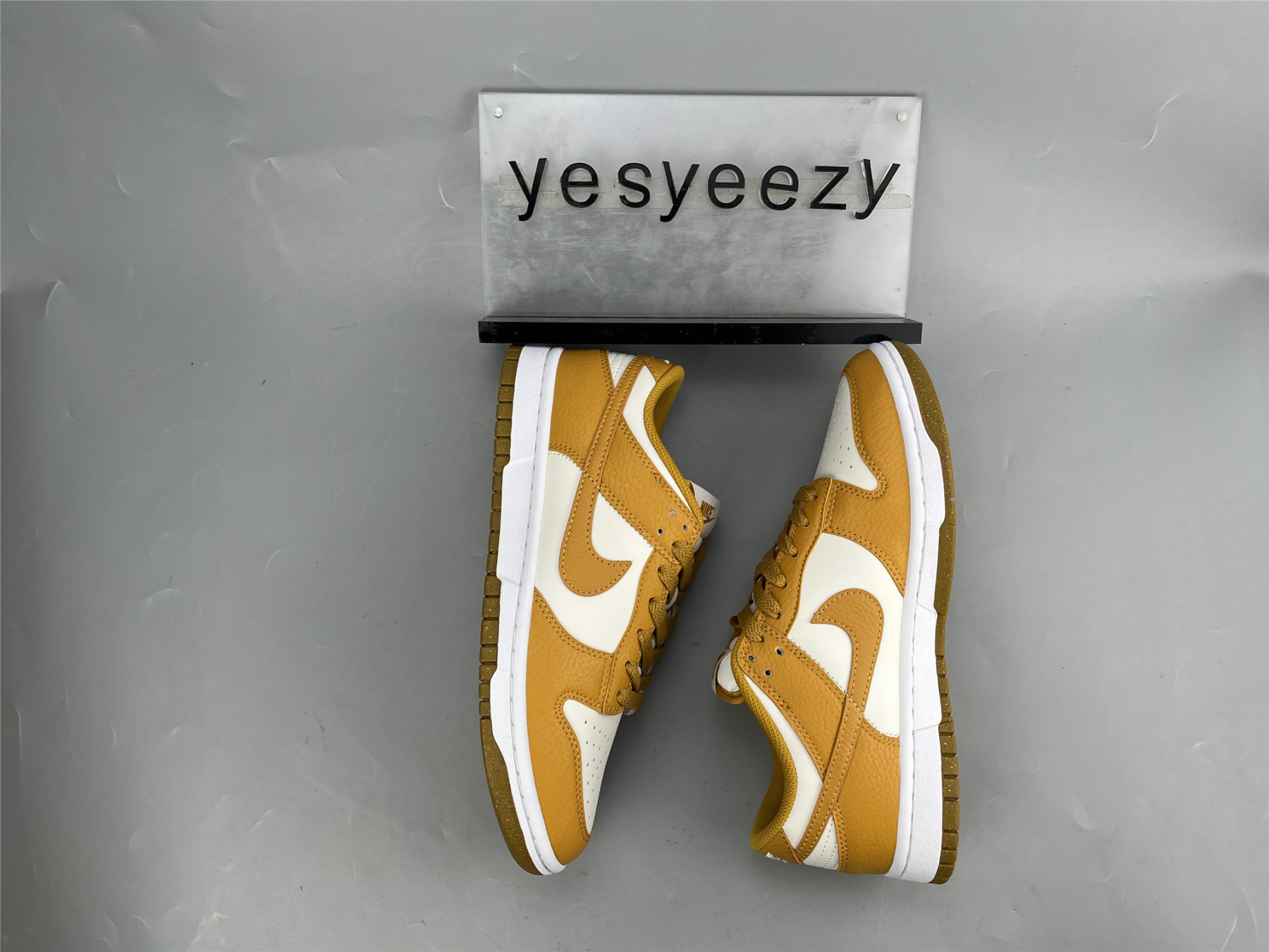 UA NIKE WMNS DUNK LOW NEXT NATURE 